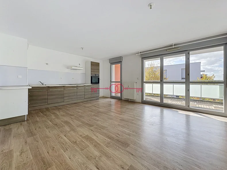 Appartement 4 pièces à Reims - photo 2