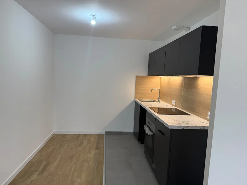 Appartement 3 pièces à Reims - photo 2