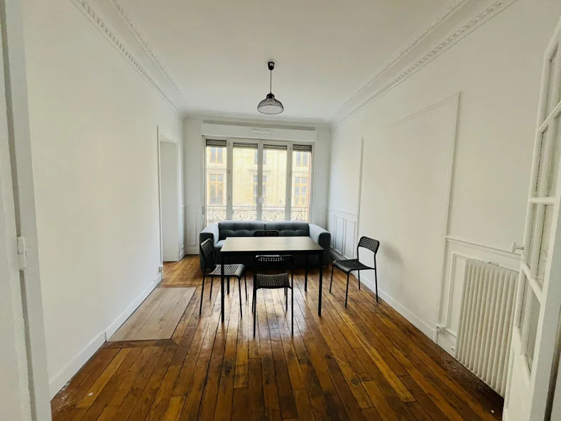 Appartement 4 pièces à Reims - photo 1