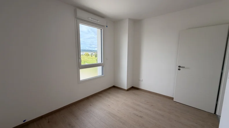 Appartement 5 pièces à Bezannes - photo 3