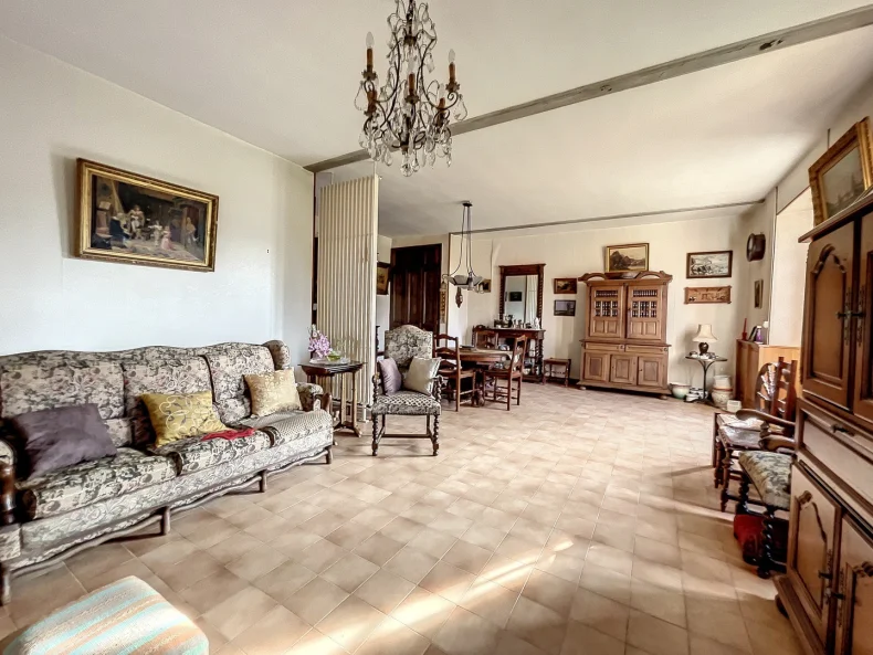 Maison 7 pièces à Faverolles et coemy - photo 2