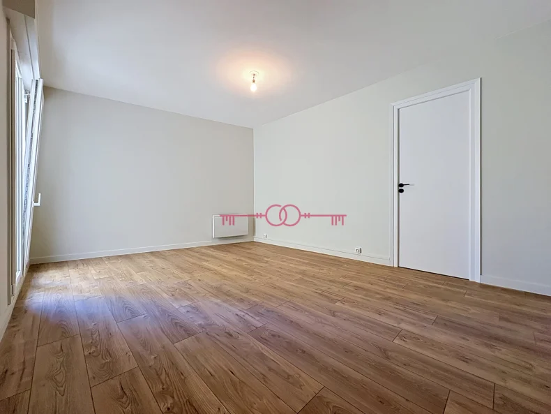 Appartement 4 pièces à Reims - photo 2