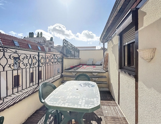 A VENDRE - APPARTEMENT T2 TERRASSE - CENTRE VILLE REIMS - photo 5