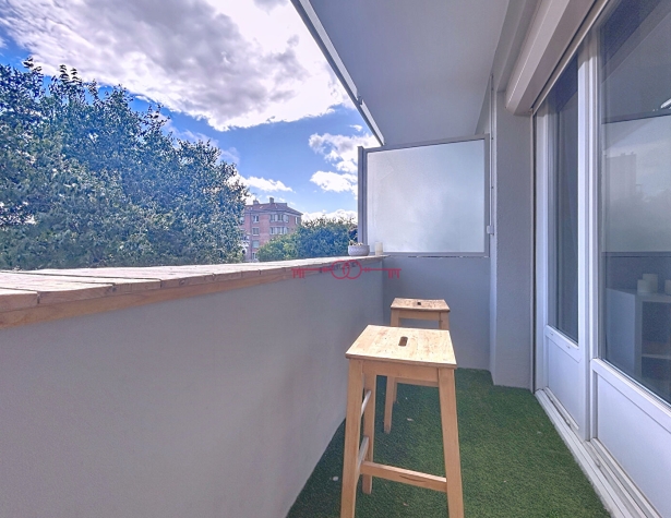 EN EXCLUSIVITÉ - APPARTEMENT DE TYPE 3 AVEC BALCON - À REIMS - photo 5