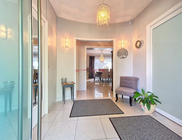 Gueux - Maison Familiale - 6 chambres - photo 5