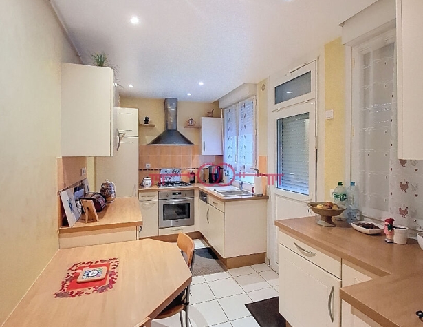 Maison Chalons En Champagne 6 pièce(s) 152m² - photo 5