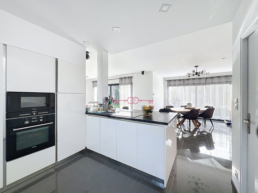 Maison 6 pièces à Champigny - photo 2