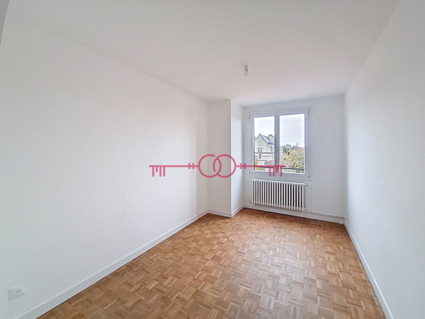 Appartement 4 pièces à Chalons en champagne - photo 3