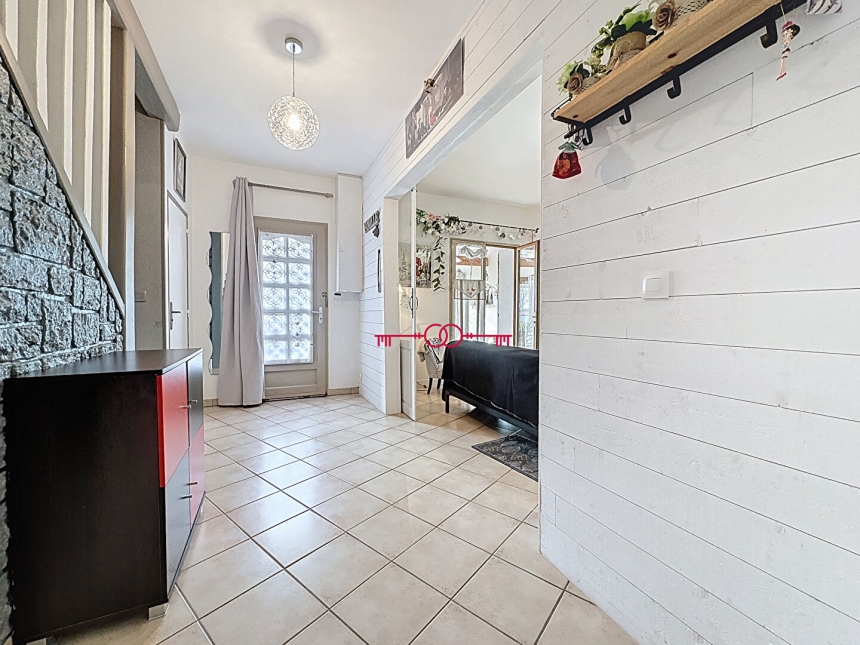 Maison 4 pièces à Courcy - photo 1