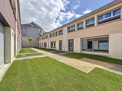 À VENDRE - RUE DES MOISSONS - REIMS - MAISON 4 PIECES - PARKING POSSIBLE Reims (51100) - photo 2