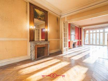 A VENDRE - MAISON DE MAITRE - REIMS CENTRE-VILLE - photo 2