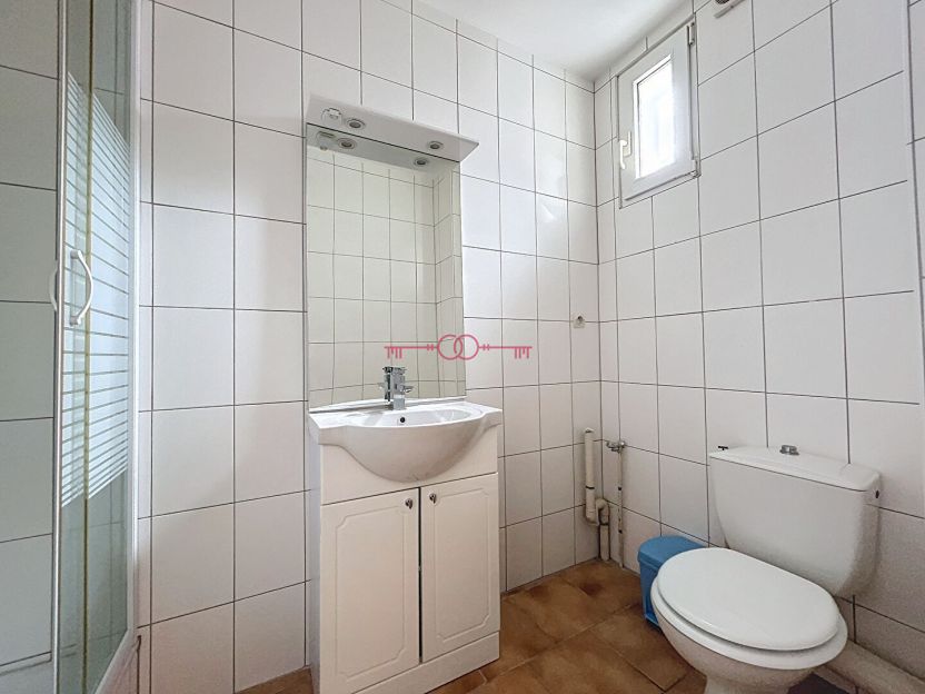 À VENDRE EN EXCLUSIVITÉ - EN HYPER CENTRE D'ÉPERNAY - TYPE 1 BIS - photo 4