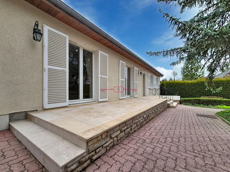 Maison à Saint etienne au temple