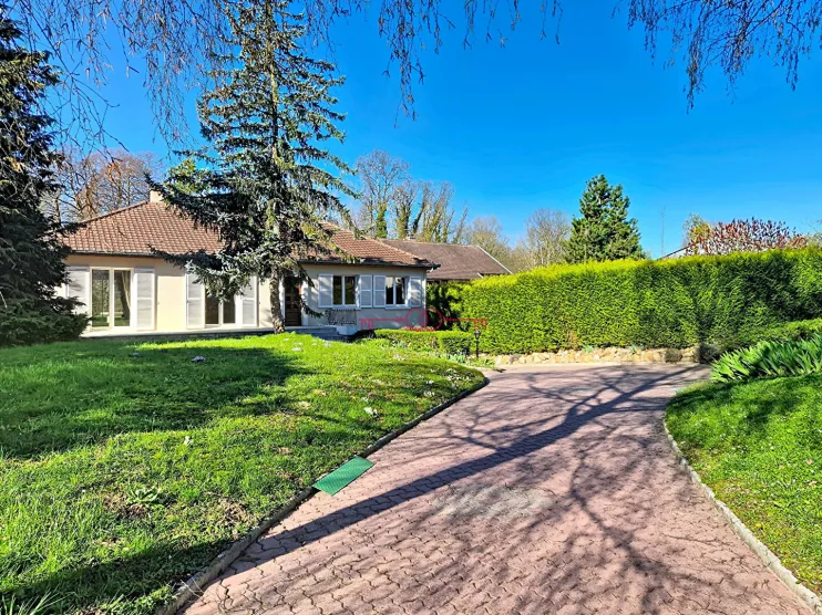 Maison à Saint etienne au temple