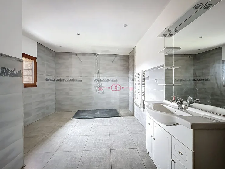 Maison à La neuville au pont