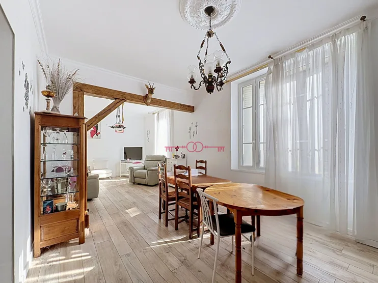 Maison à Bourgogne fresne
