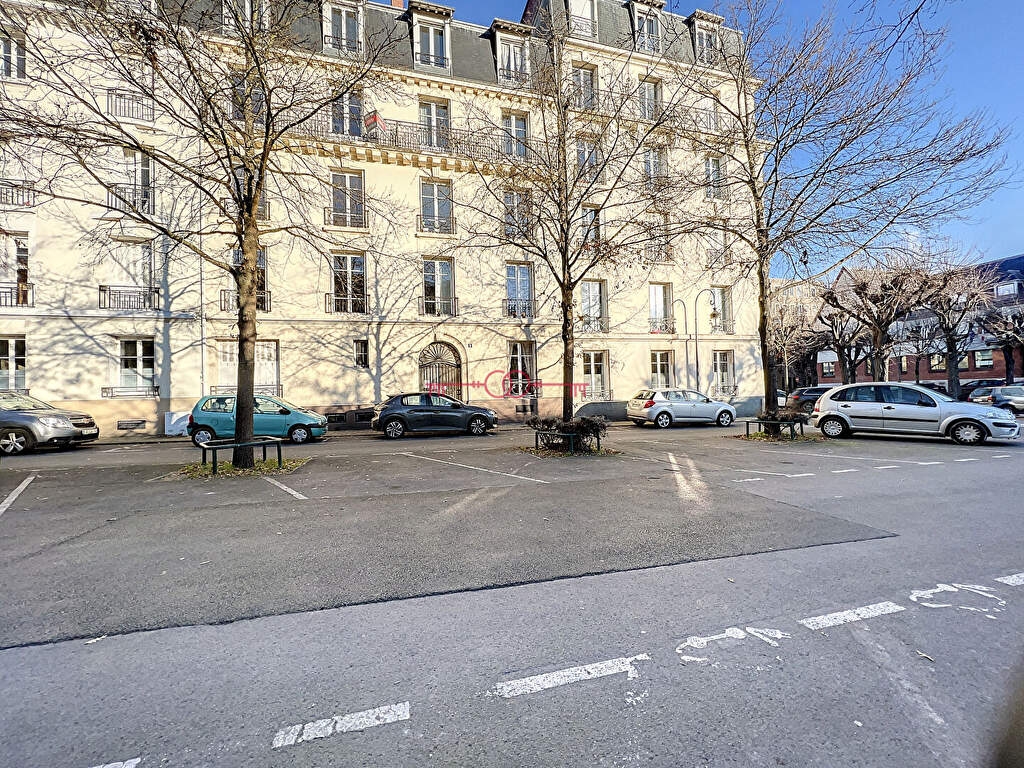 Appartement type 4 place Jamot - Reims Hyper Centre - 1