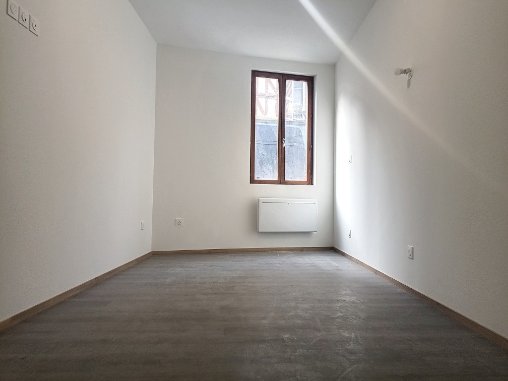 Appartement Chalons En Champagne 4 pièce(s) 100 m2 - 5