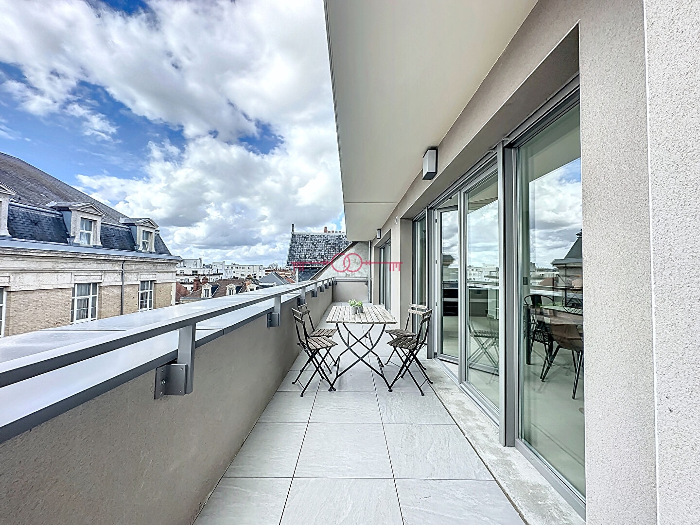 Appartement T6 avec Roof top, Terrasse et Garage double - 12