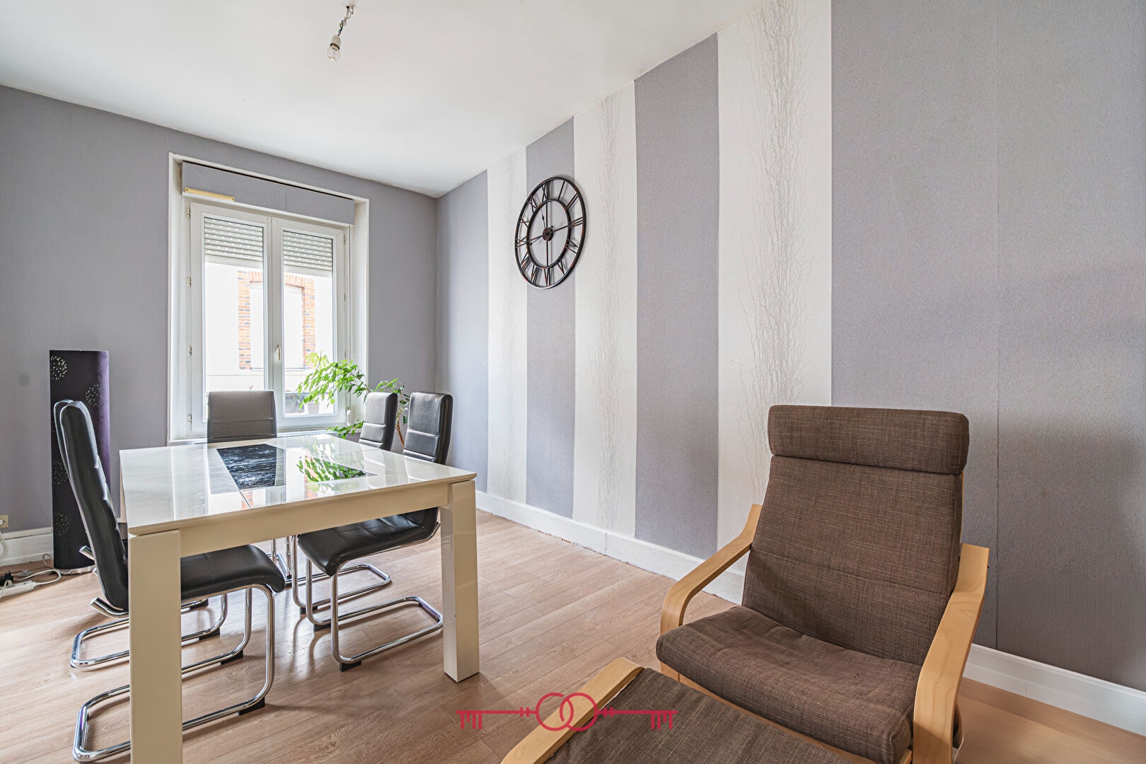 À VENDRE EN EXCLUSIVITÉ - APPARTEMENT DE TYPE 5 - HYPERCENTRE ÉPERNAY - 4