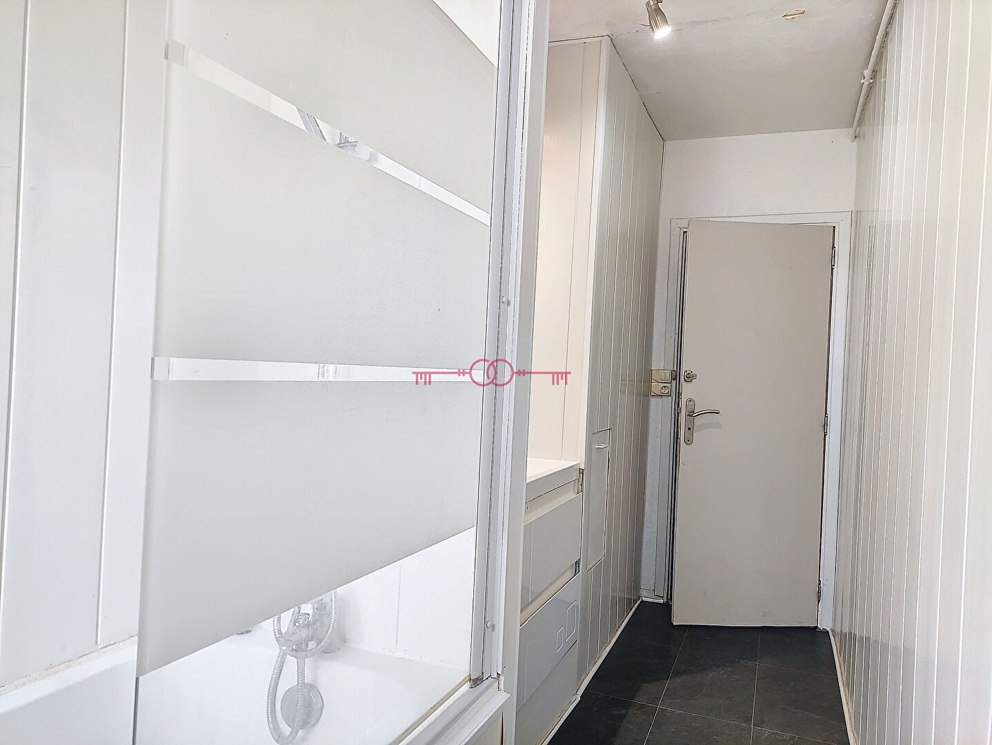 EXCLUSIVITE !!! Idéal investisseur. Appartement à Troyes, 4 pièces, 3 chambres, 85 m², loué meublé. - 9