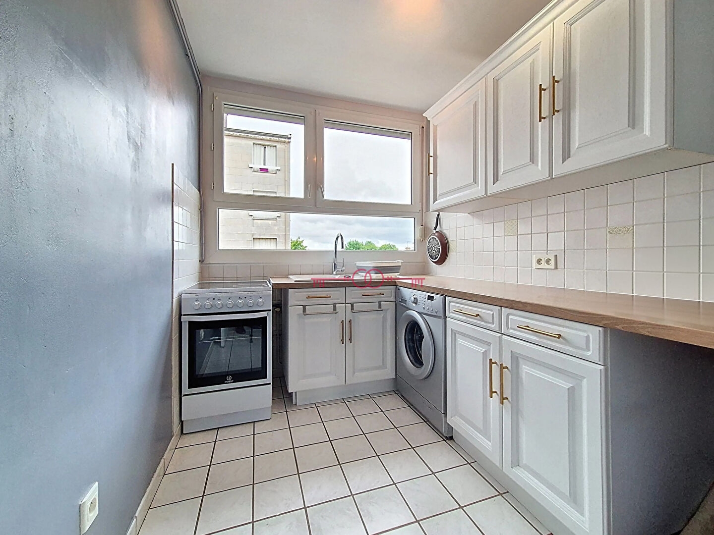  Reims Appartement 4 pièces, cave et box - photo 7