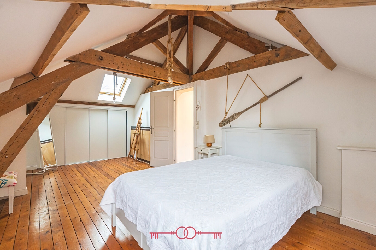  A VENDRE - EN EXCLUSIVITE - MAISON DE CARACTERE EN HYPER CENTRE SECTEUR CATHEDRALE - photo 9