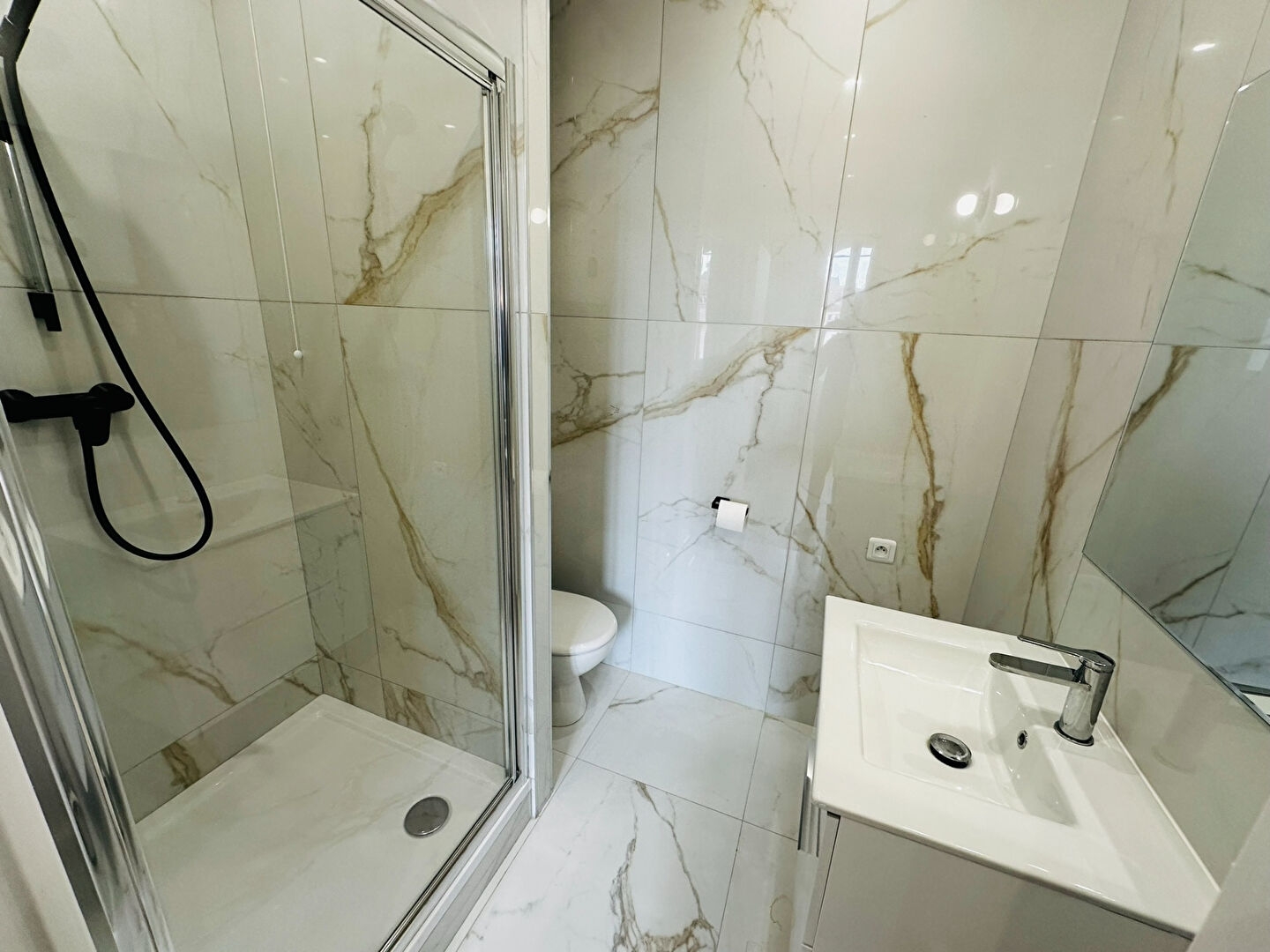 Appartement 1 pièces à Reims - photo 4