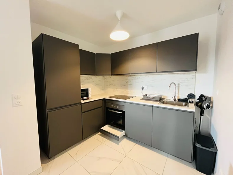 Appartement 3 pièces à Reims - photo 4