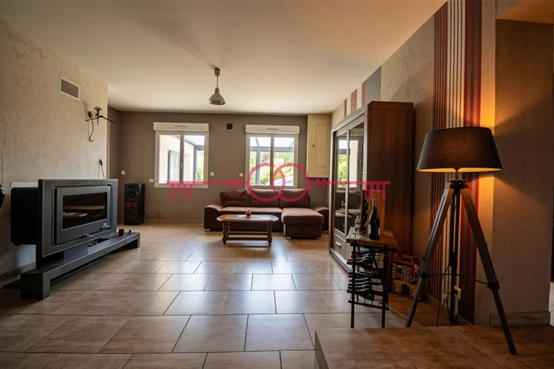 Maison 8 pièces à Thibie - photo 1