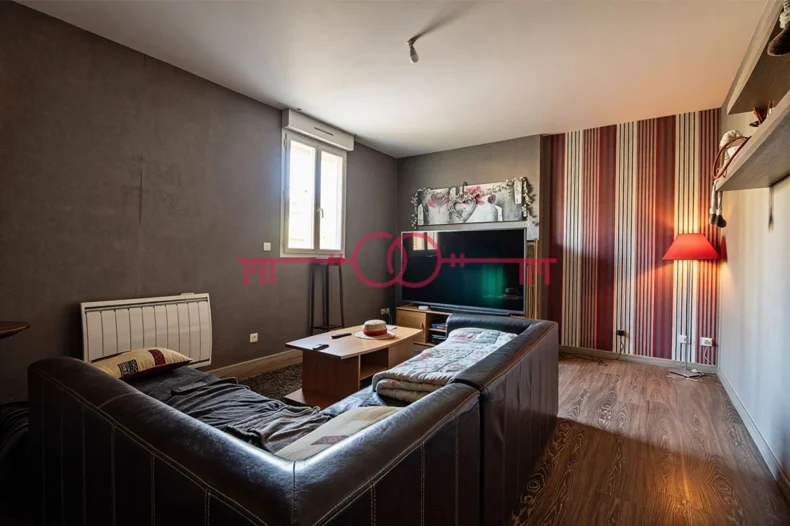 Maison 8 pièces à Thibie - photo 4
