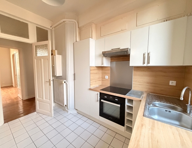 T3 situé en Hyper centre rue de Vesle - photo 5