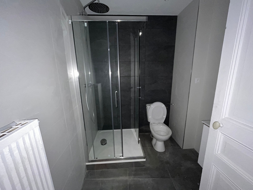 Appartement 5 pièces à Reims - photo 2