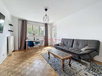 EN EXCLUSIVITÉ - APPARTEMENT DE TYPE 3 AVEC BALCON - À REIMS - photo 3