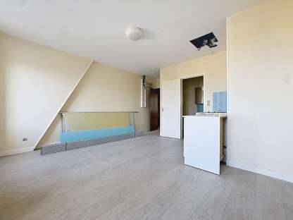 À VENDRE - REIMS - AVENUE DE PARIS - STUDIO 22.40 m2 - photo 3